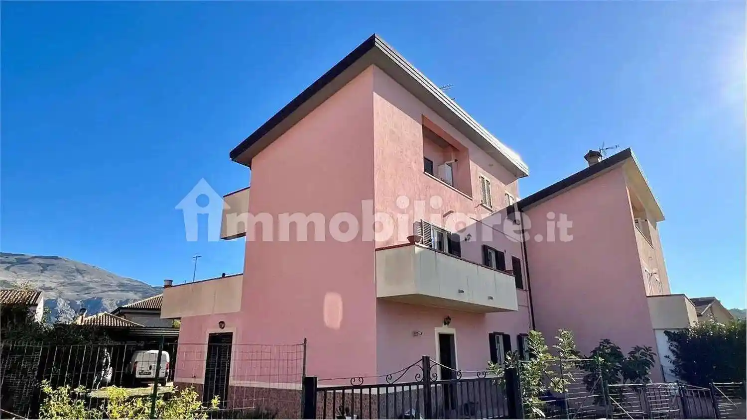 Villa unifamiliare via San Lorenzo Del Vallo, 6, Centro, Castrovillari - foto 2