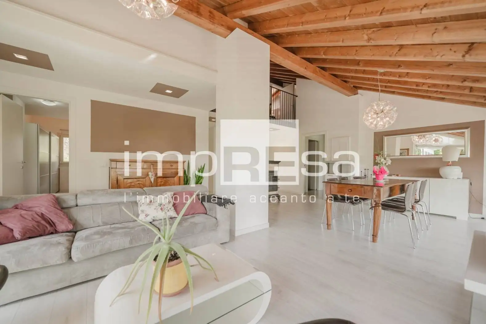 Casa indipendente in vendita a Cappella Maggiore