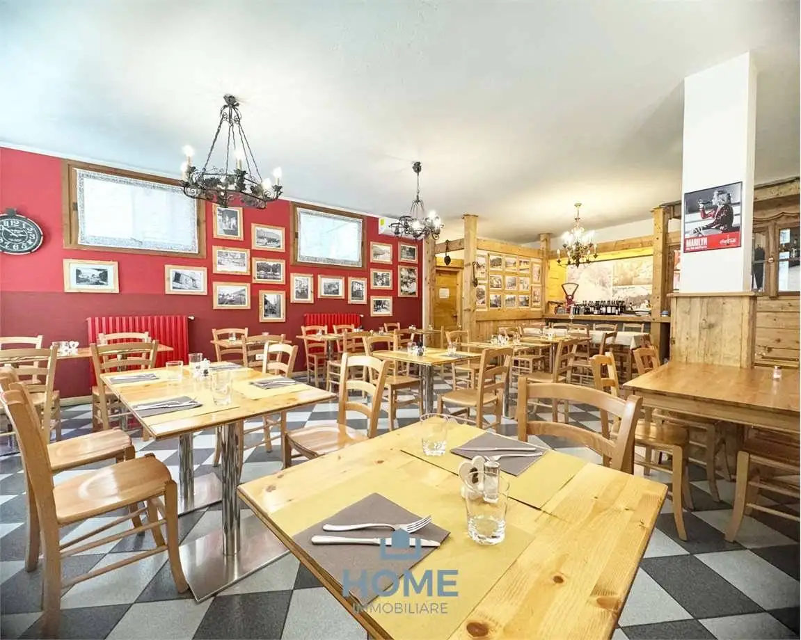 Palazzo - Edificio in vendita a Novate Mezzola