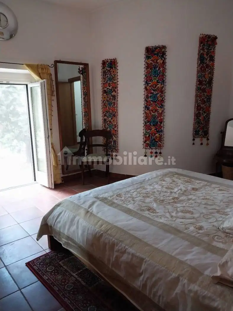 Villa in vendita a Loreto Aprutino