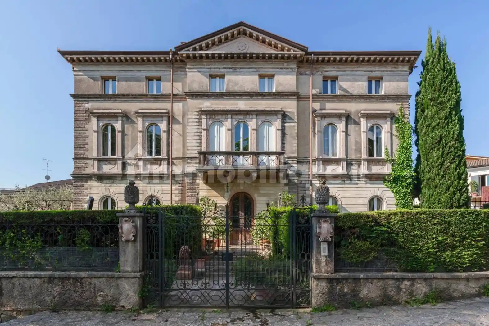 Villa in vendita a Caprino Veronese