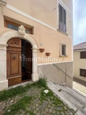 Appartamento in vendita a Rocca di Mezzo