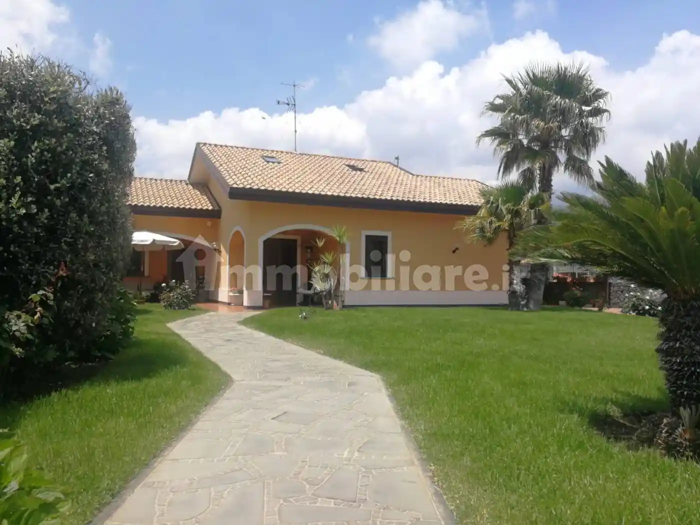 Villa in vendita a Pedara