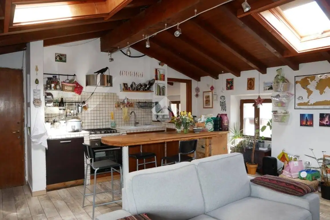 Mansarda via Trinità 18, Centro, San Fermo della Battaglia - foto 2