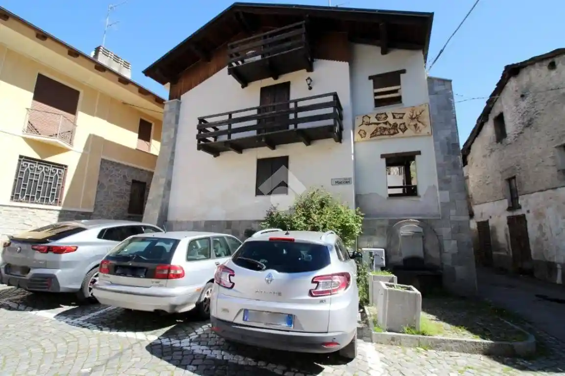 Casa indipendente in vendita a Pinasca