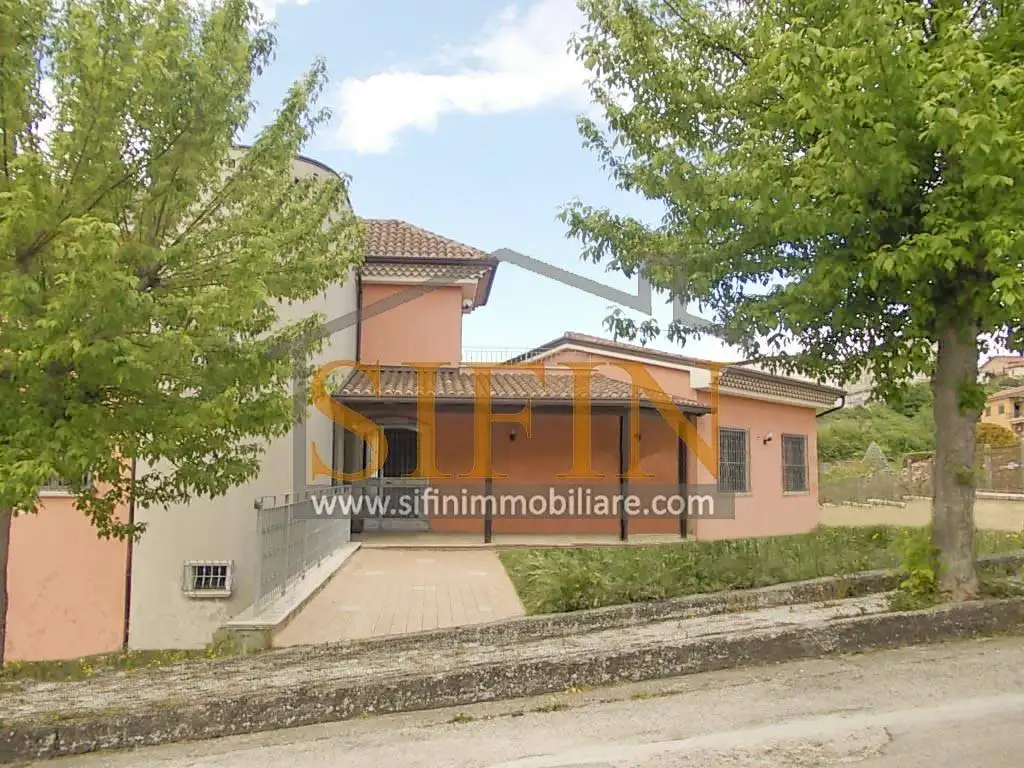 Villa in vendita a Frigento
