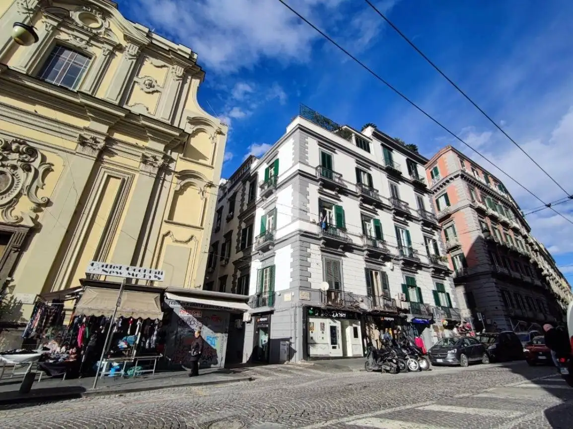 Appartamento in vendita a Napoli