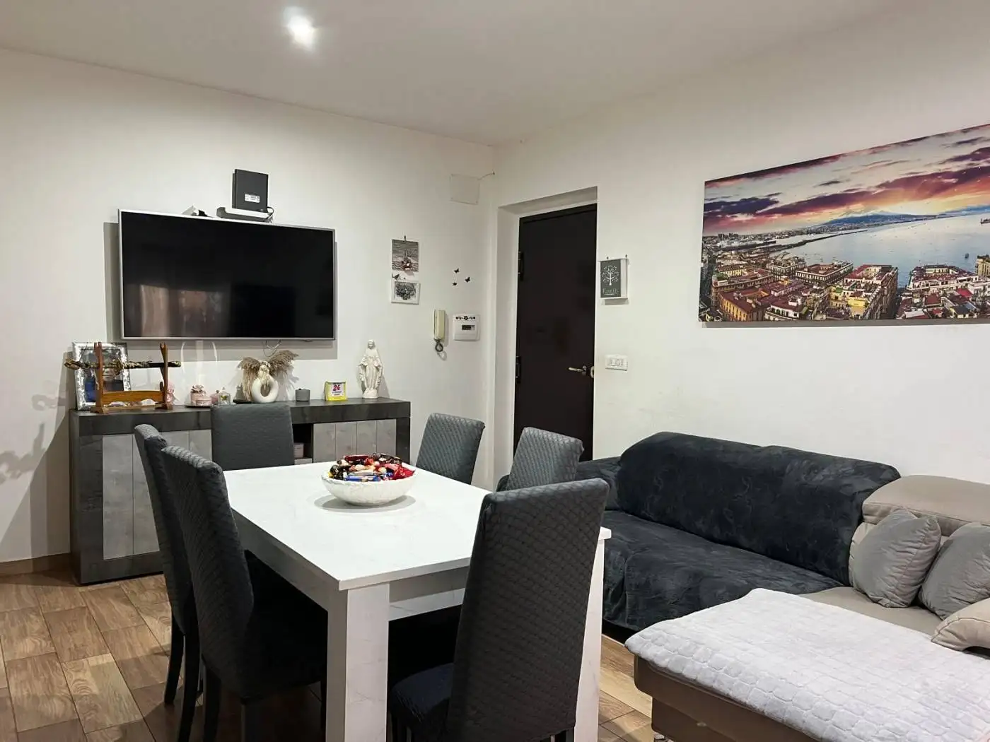 Appartamento in vendita a Napoli