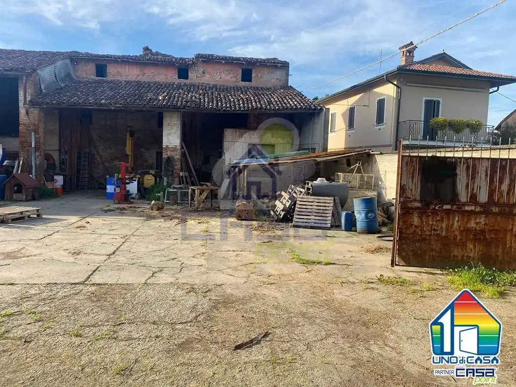 Rustico - Casale in vendita a Izano