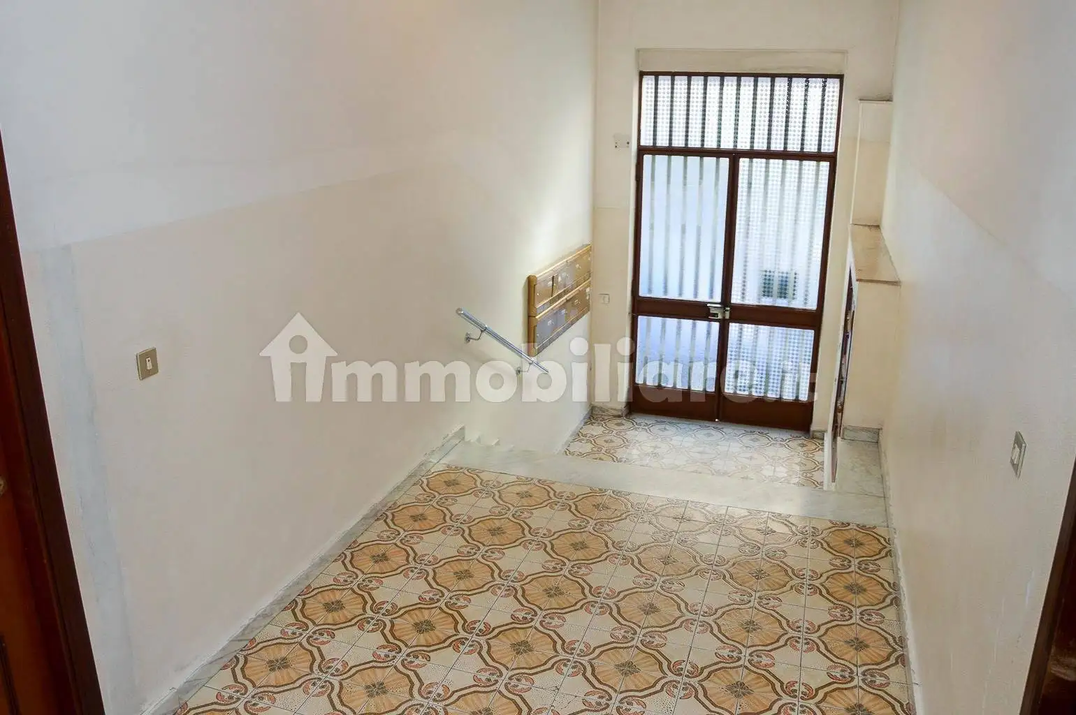 Quadrilocale via delle olimpiadi 5, Centro, Aci Catena - foto 2