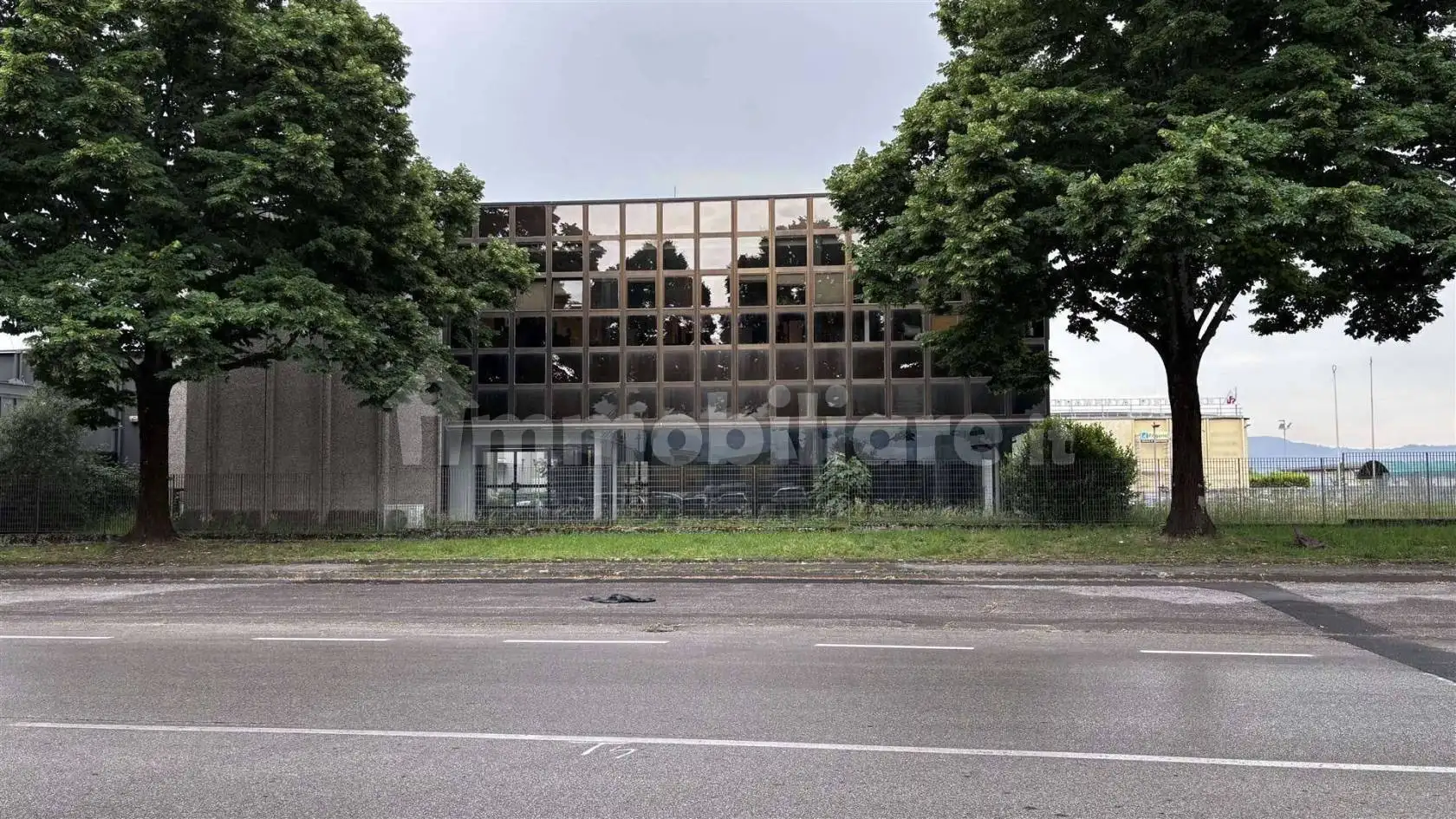 Palazzo - Edificio in affitto a Pistoia