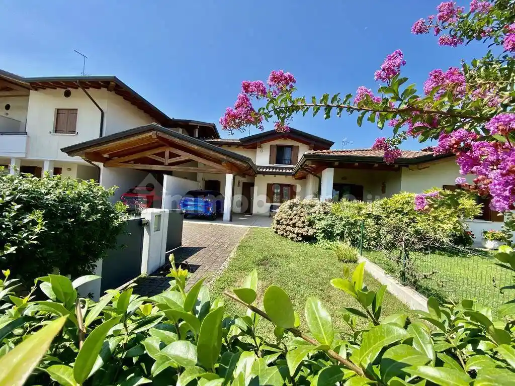 Villa in vendita a Fiume Veneto