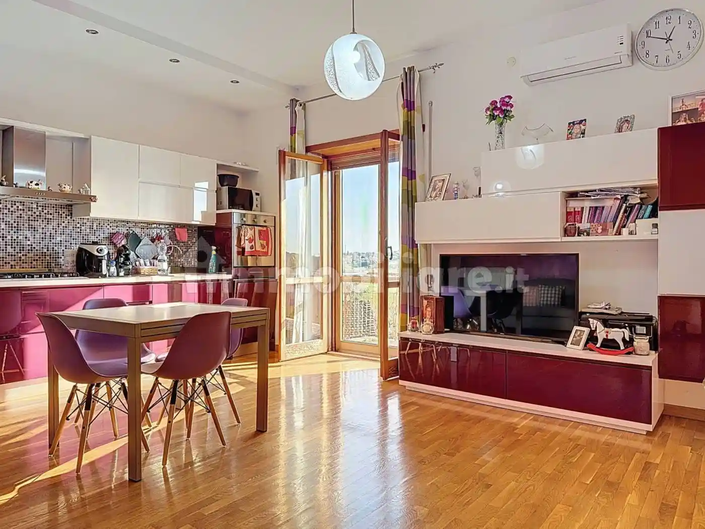 Palazzo - Edificio in vendita a Mentana