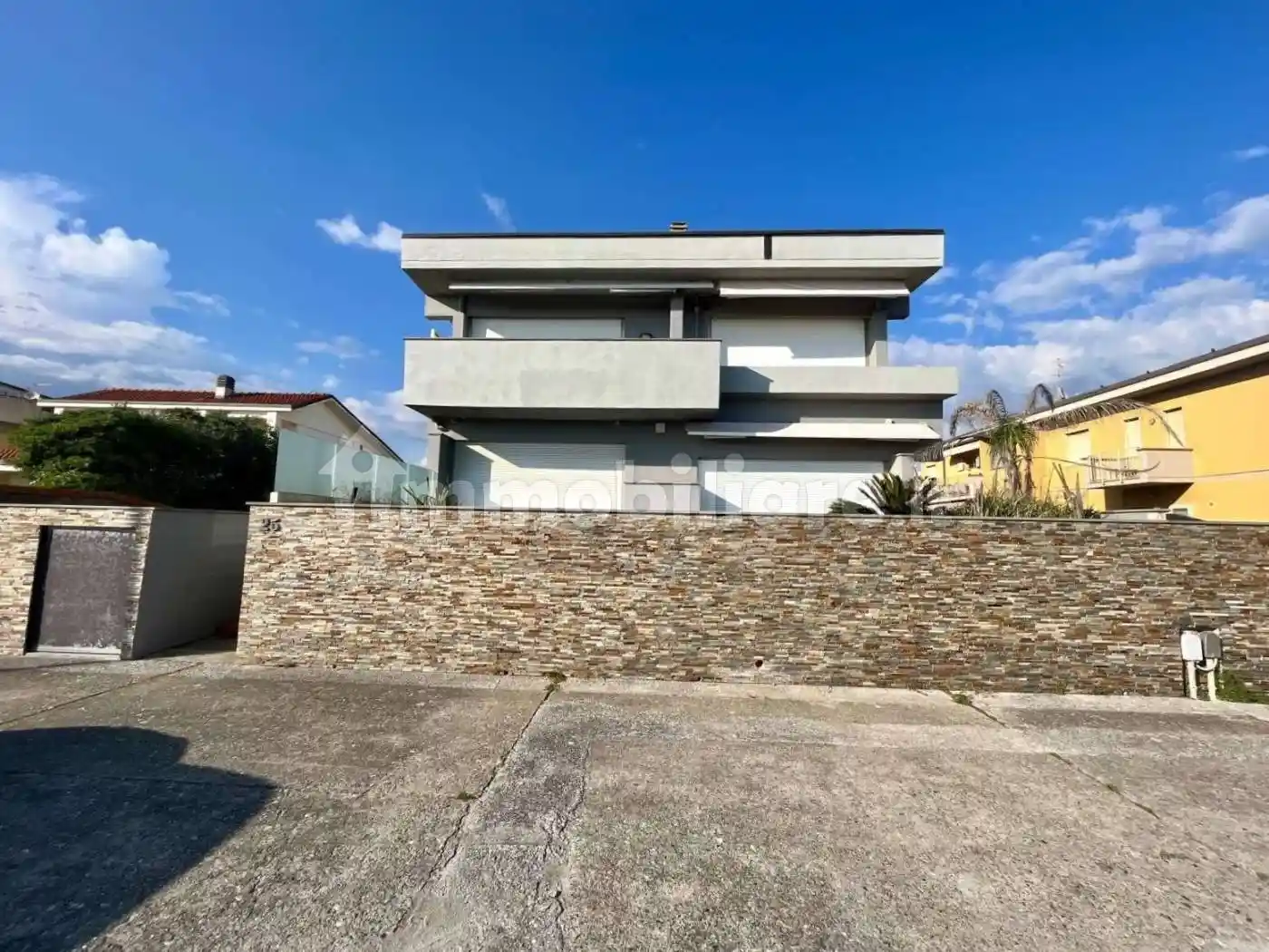 Appartamento in vendita a Carrara