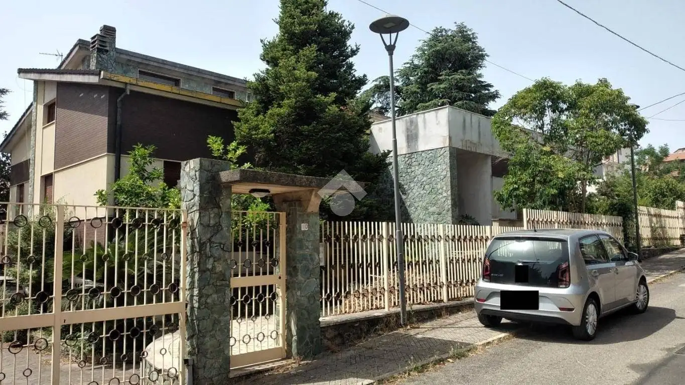 Villa in vendita a Castrolibero