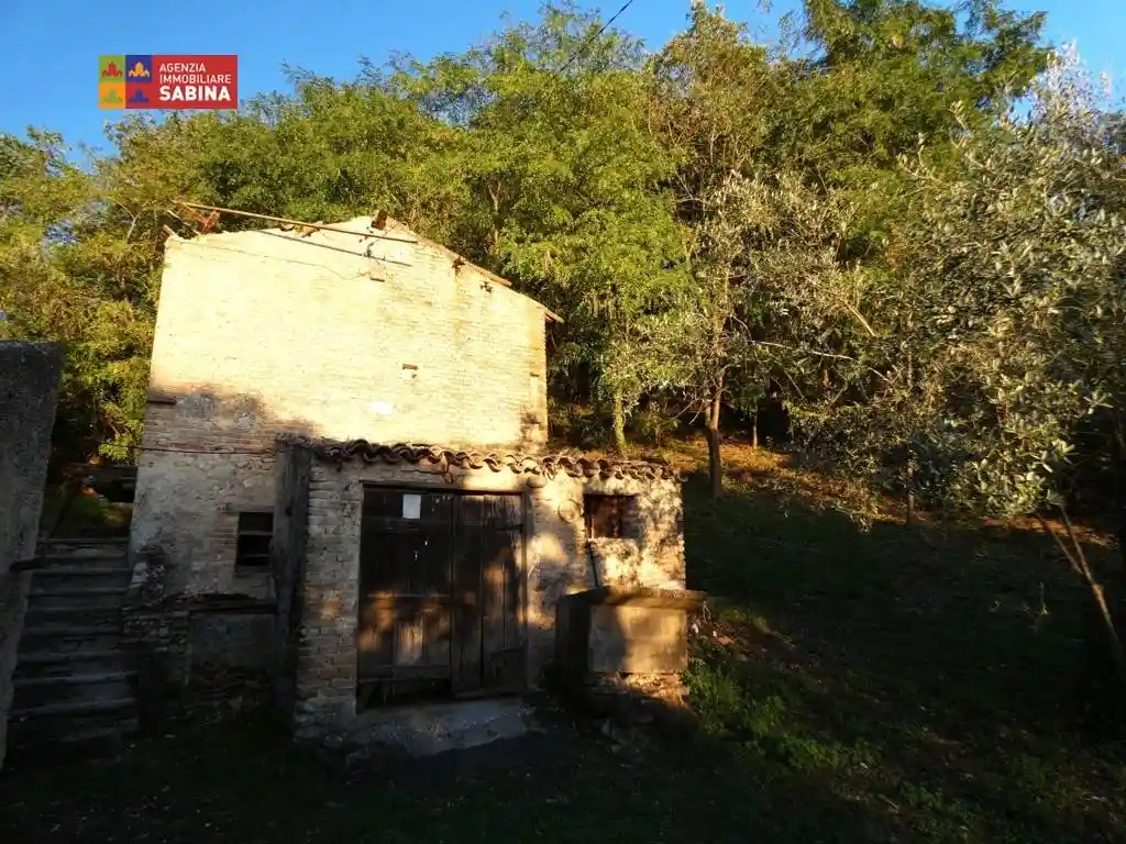 Rustico - Casale in vendita a Poggio Mirteto