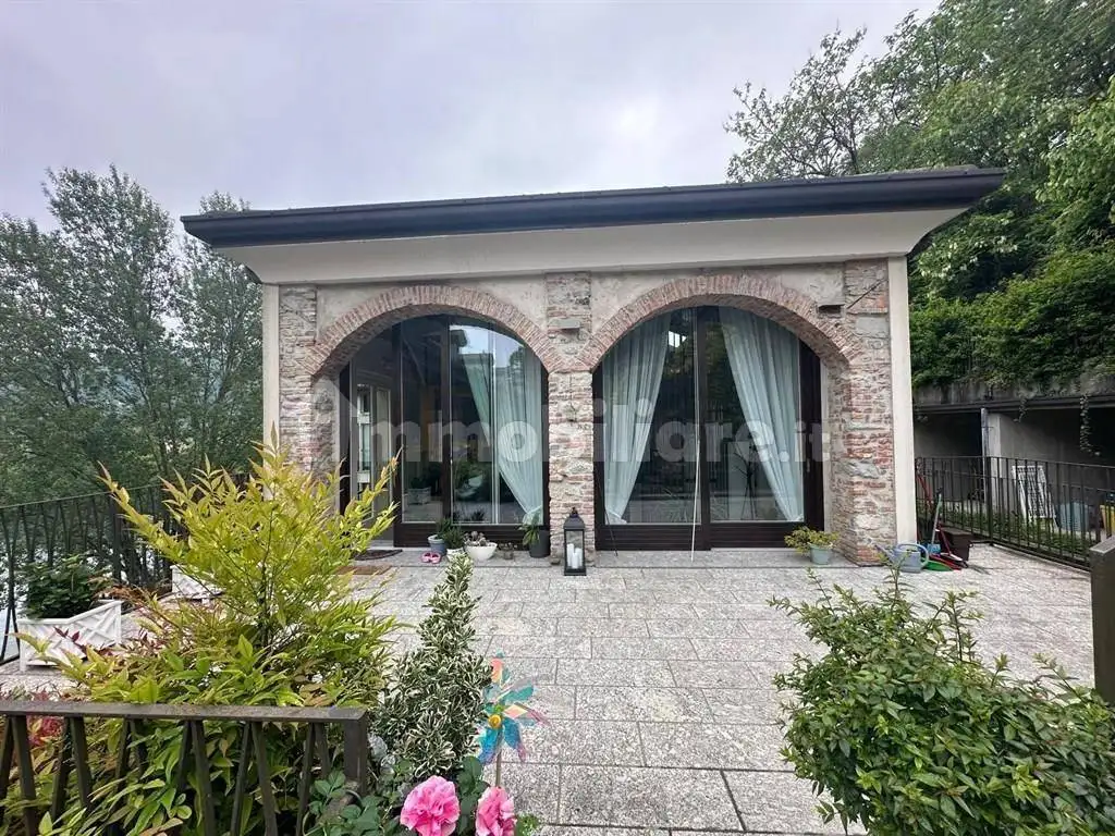 Appartamento in vendita a Brivio