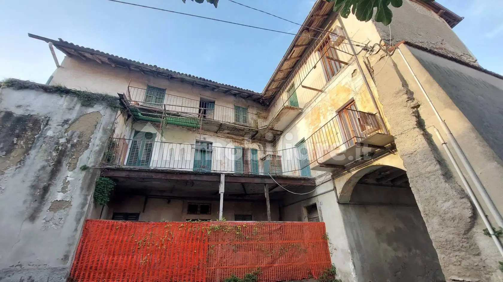 Rustico - Casale in vendita a Costa Masnaga