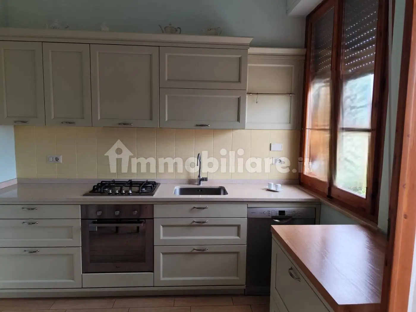 Quadrilocale ottimo stato, su più livelli, Zona Mensa, Via Toscana, Certaldo - foto 2