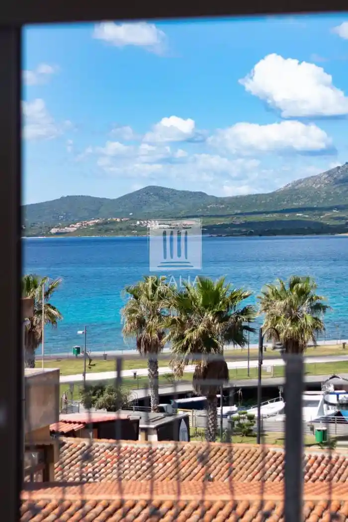 Casa indipendente in vendita a Golfo Aranci