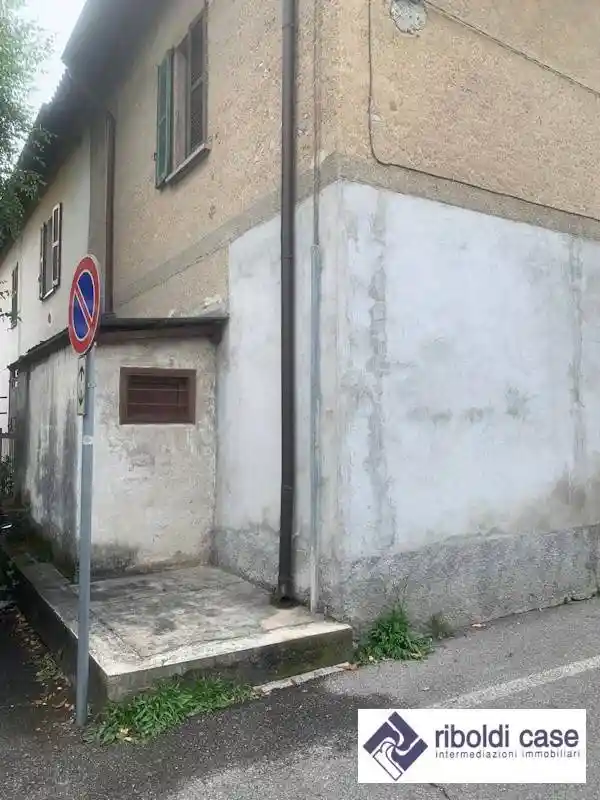 Appartamento in vendita a Verano Brianza