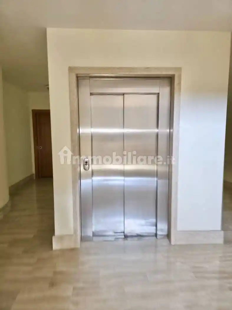 Quadrilocale via Eduardo De Filippo 10, Guardapasso, Aprilia - foto 4