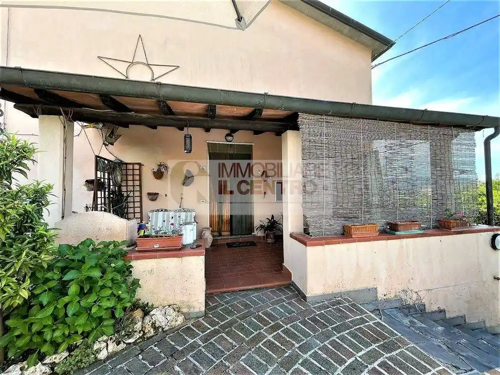 Casa indipendente in vendita a Castelnuovo Magra