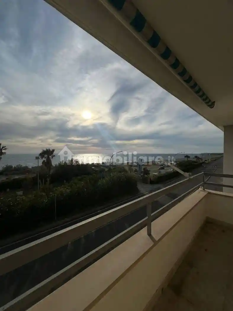 Appartamento in affitto a Falerna