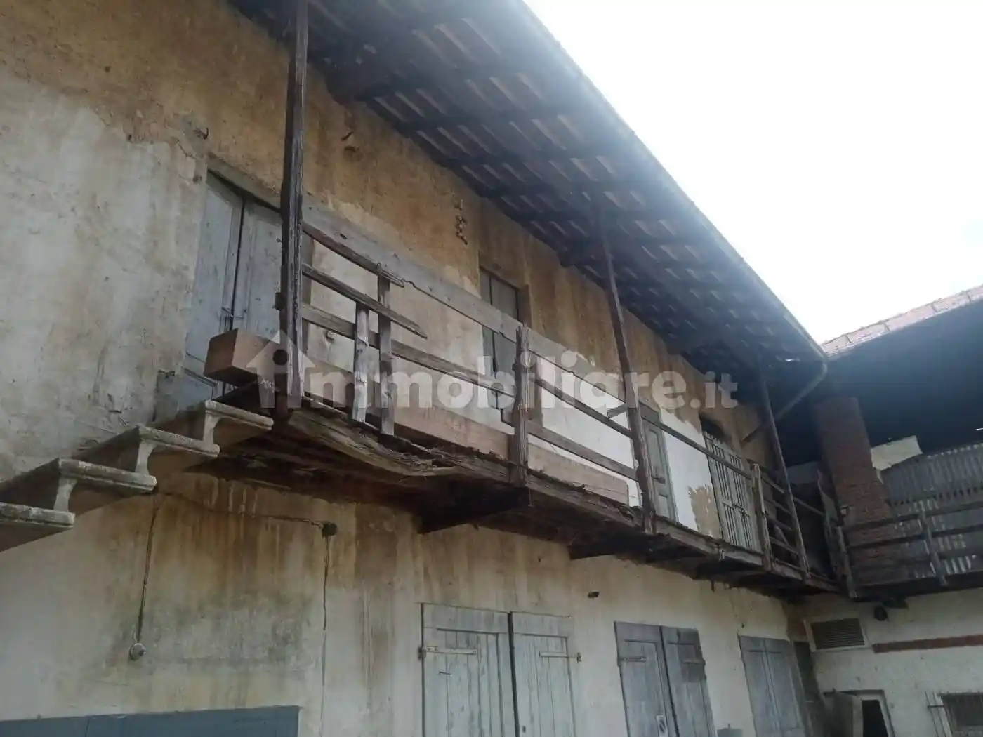 Rustico - Casale in vendita a Casorate Sempione