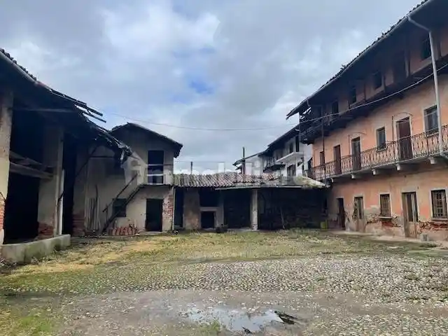 Rustico - Casale in vendita a Bellinzago Novarese