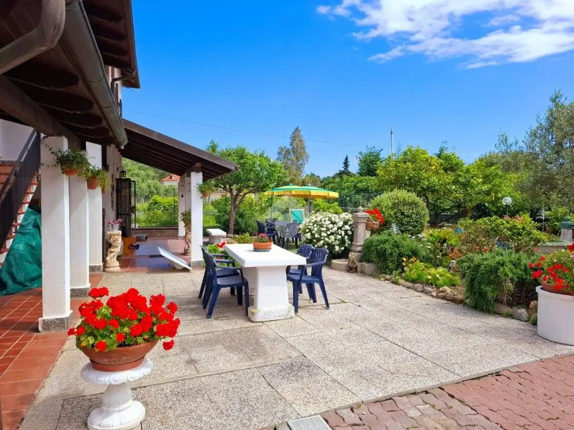 Villa unifamiliare corso Luigia Saguato 11, Centro, Diano San Pietro - foto 2