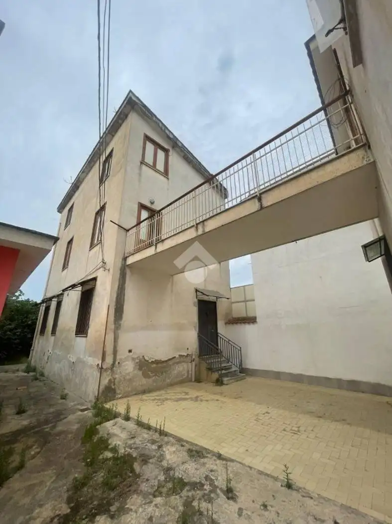 Casa indipendente in vendita a San Paolo Bel Sito