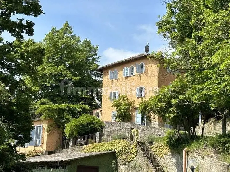 Villa in vendita a Rocchetta Belbo