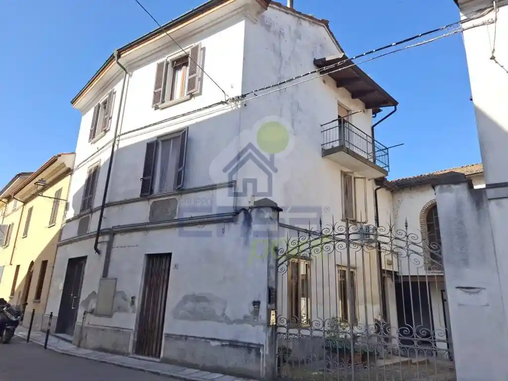Casa indipendente in vendita a Monticelli d'Ongina
