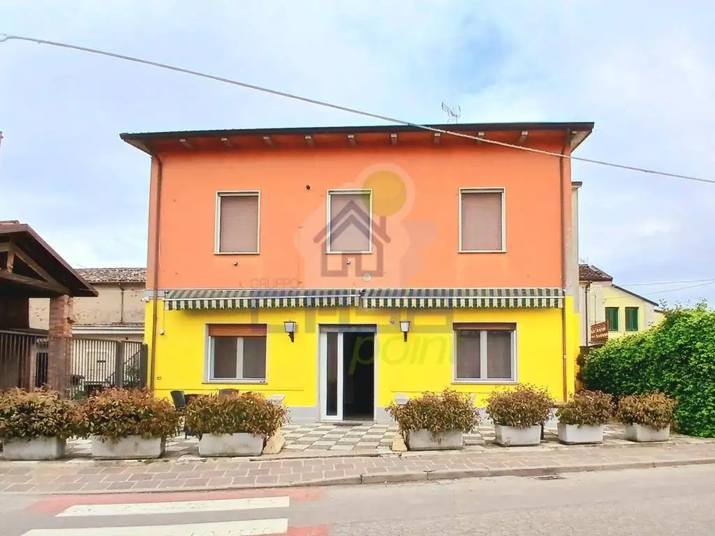 Terratetto unifamiliare via Umberto I, 70, Calvatone - foto 2