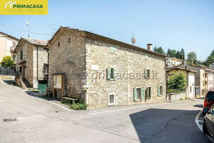Rustico - Casale in vendita a Cerro Veronese