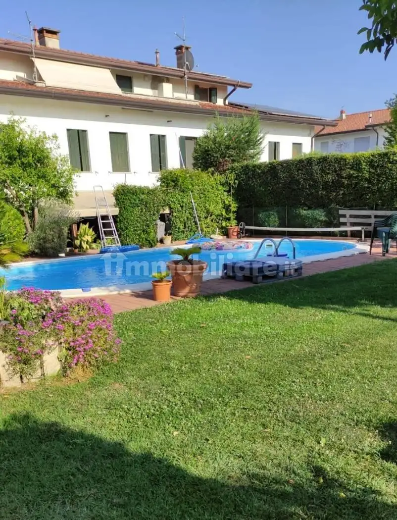 Villa in vendita a Sant'Elena