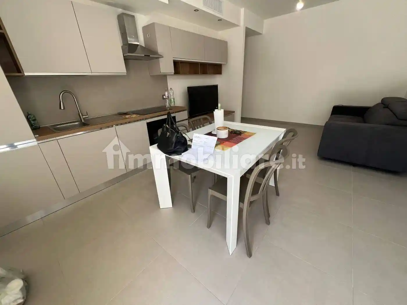 Trilocale viale del Sole 40, Lavinio Mare, Anzio - foto 5