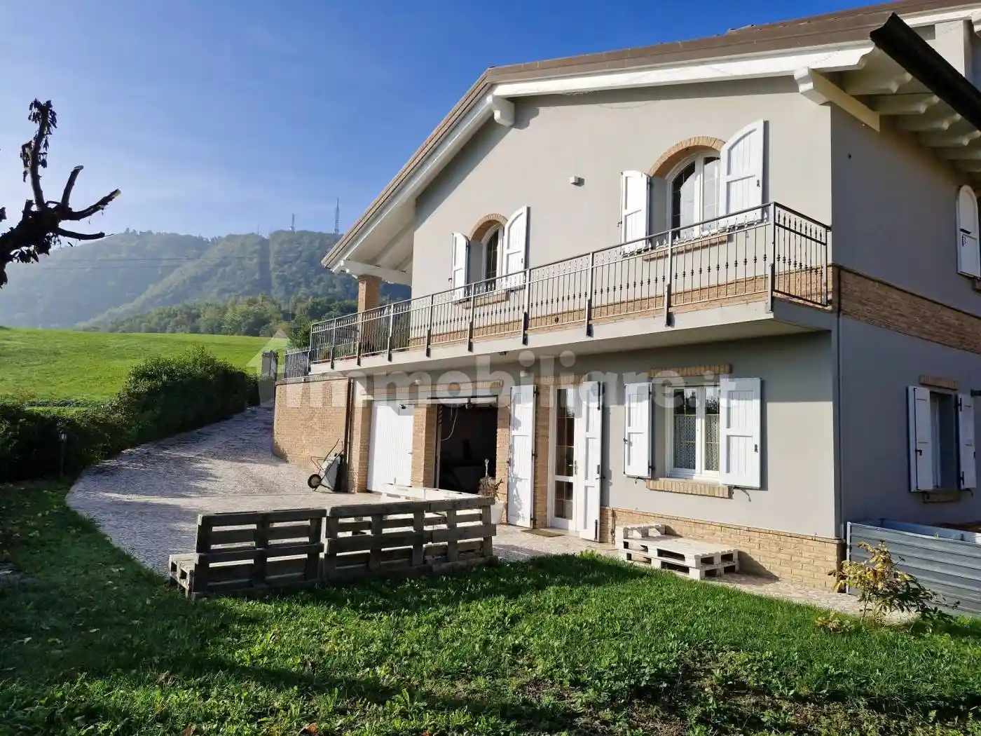 Villa in vendita a Serramazzoni