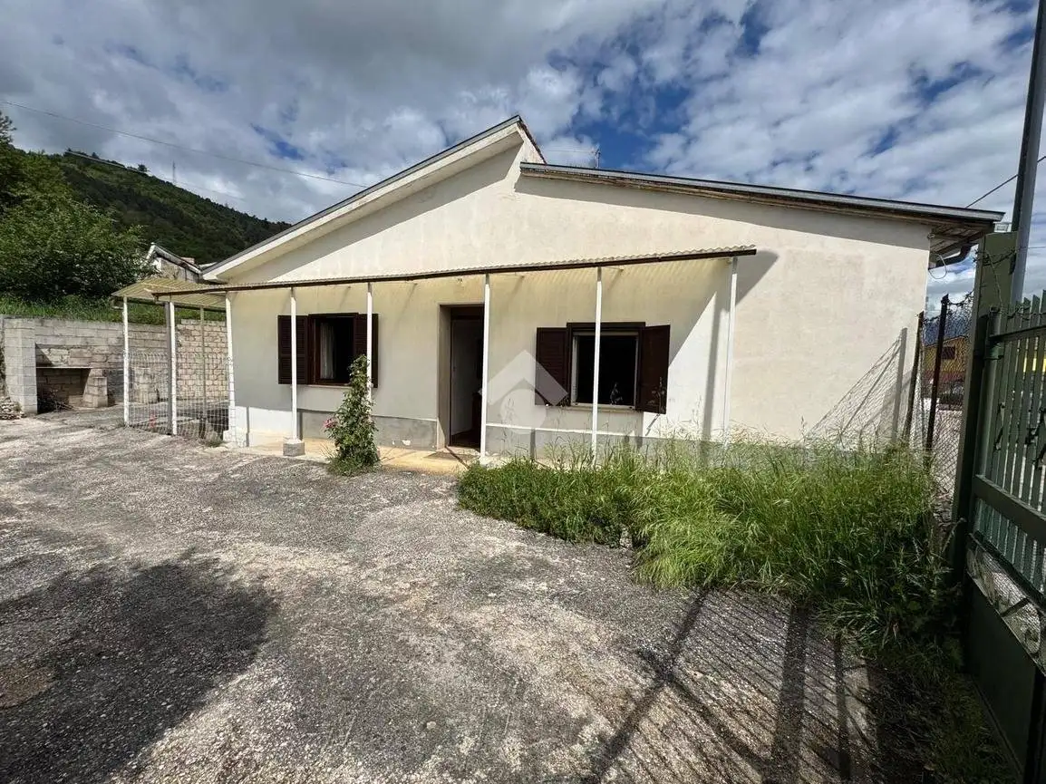 Casa indipendente in vendita a Avezzano