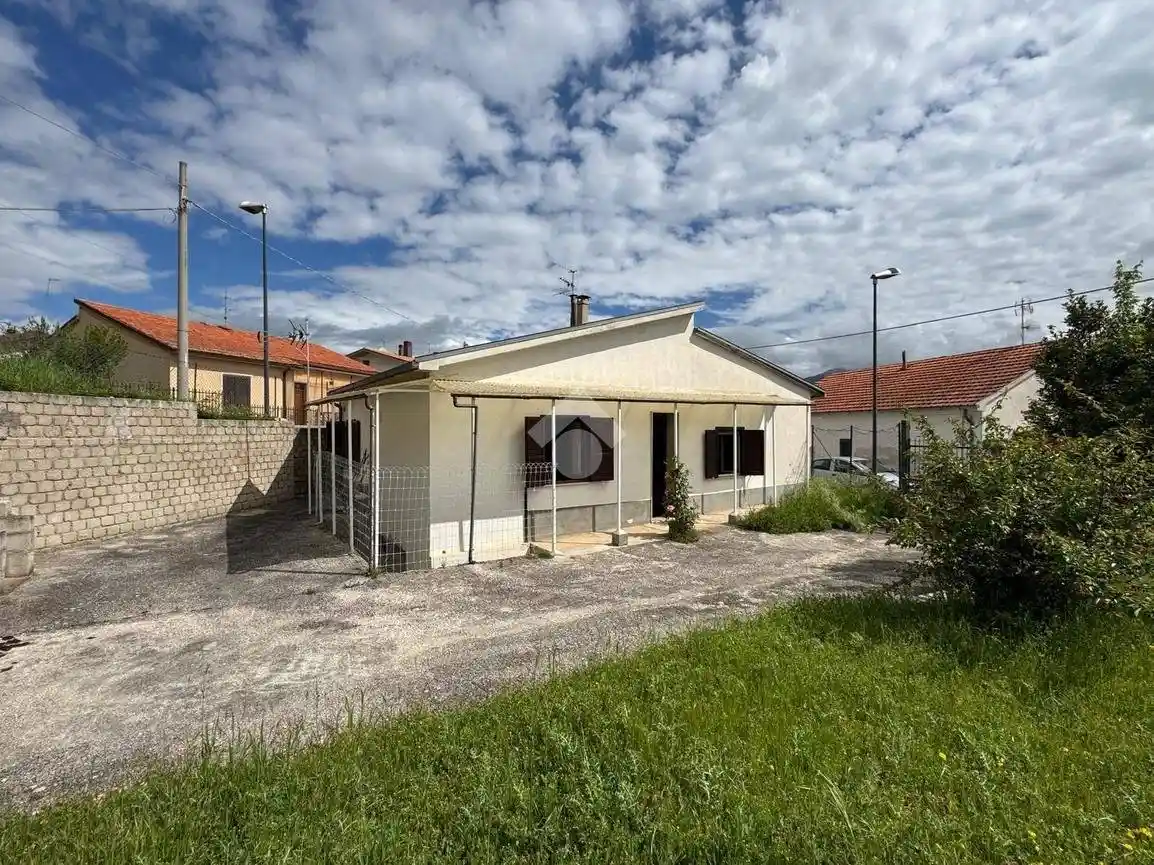 Terratetto unifamiliare via Gherardo Mercatore 2, Centro, Avezzano - foto 2