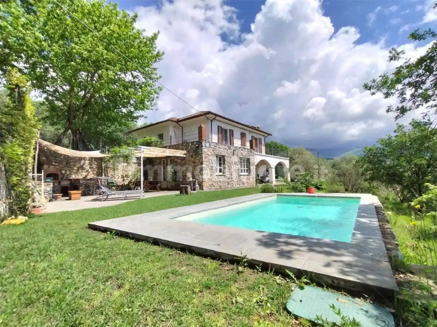 Villa in vendita a Sarzana
