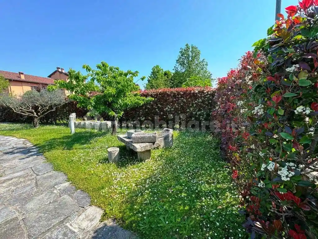 Villa in vendita a Rozzano