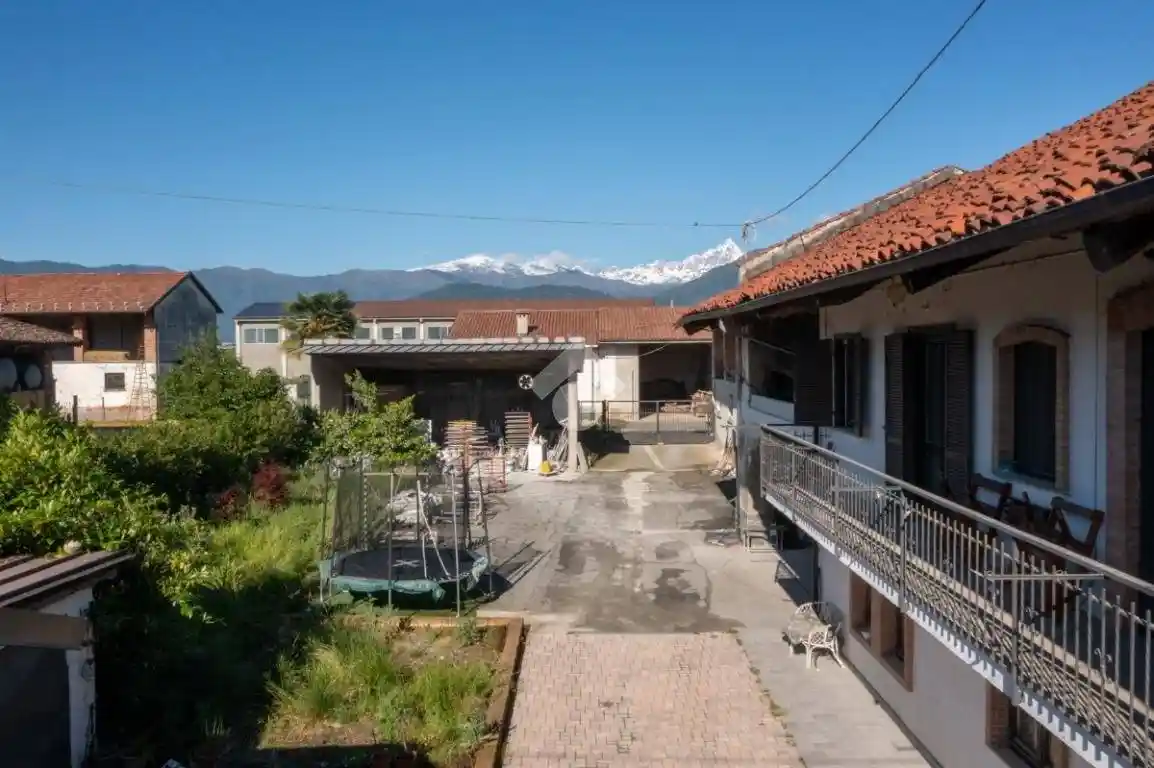 Casa indipendente in vendita a Revello