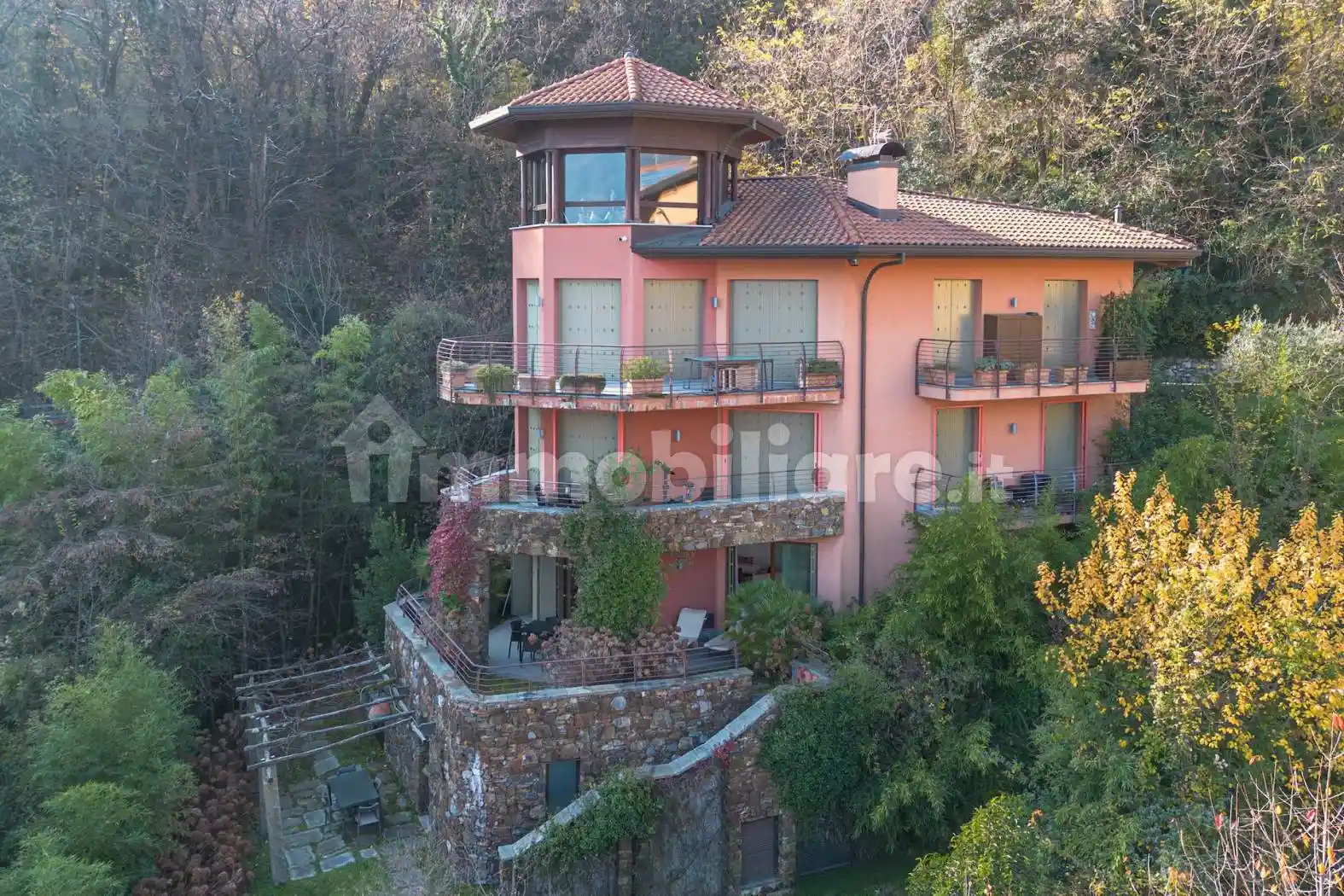 Appartamento in vendita a Menaggio