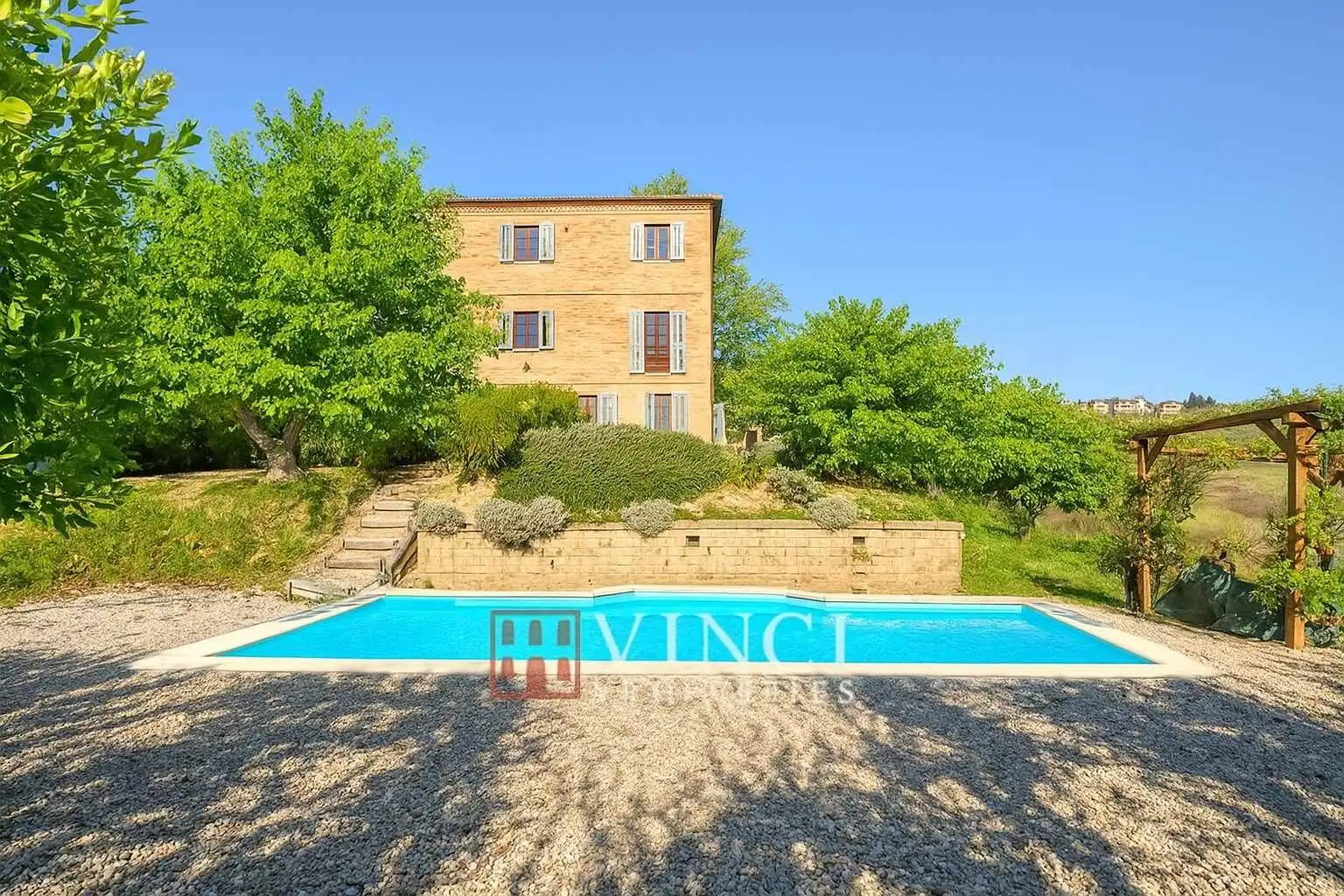 Rustico - Casale in vendita a Carassai