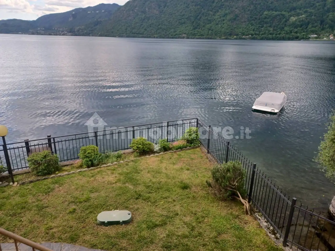 Villa in vendita a Pettenasco