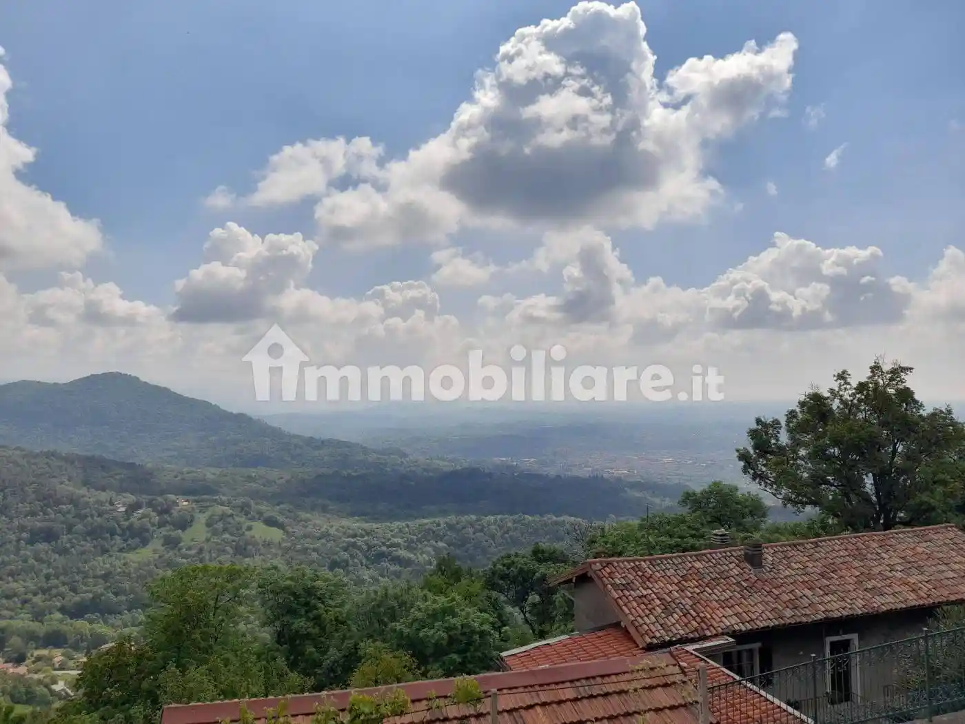 Casa indipendente in vendita a Varese