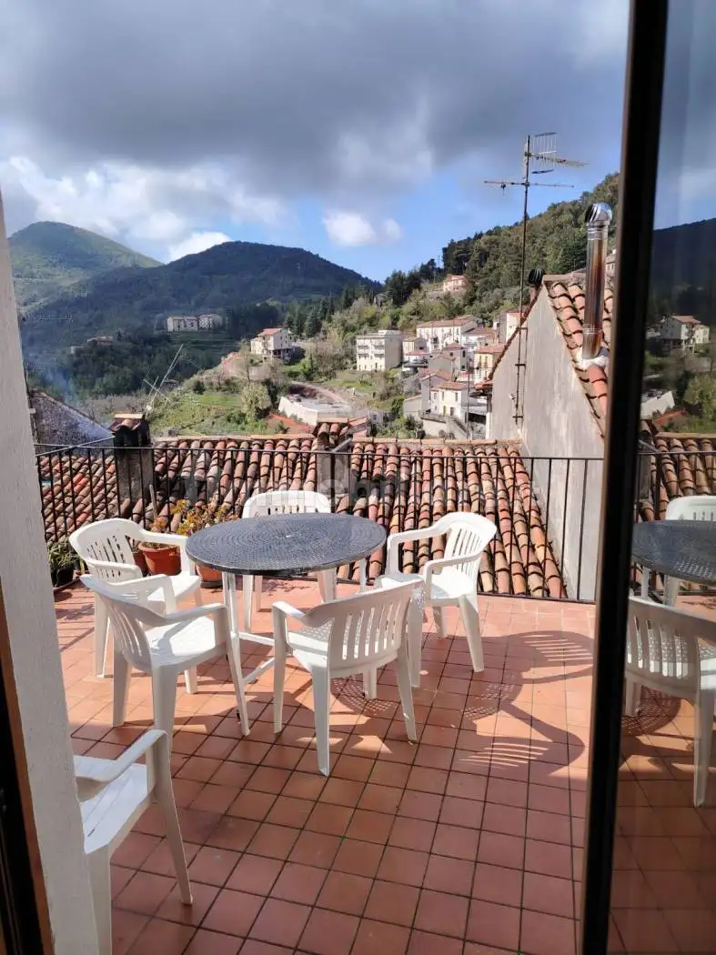 Appartamento in vendita a Aieta