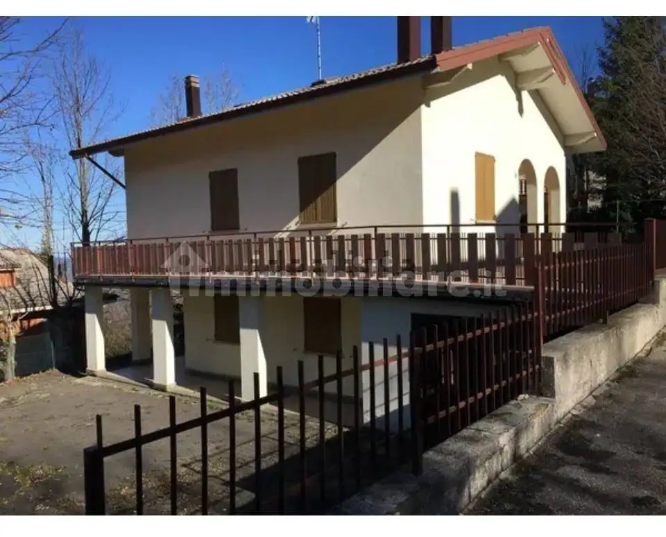 Villa in vendita a Lizzano in Belvedere